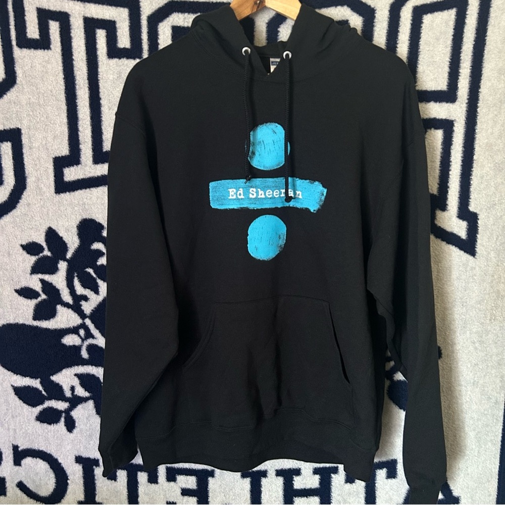 Ed Sheeran Divide World Tour Hoodie Size Large Merch Sweater L